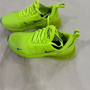 Nike Air Max 270 Neon Green Sneakers brand new the size is 6/5